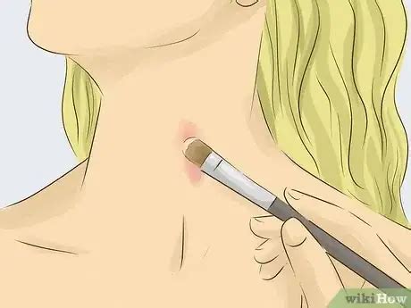 tit hickey|How to Give Someone a Hickey: 15 Steps (with。